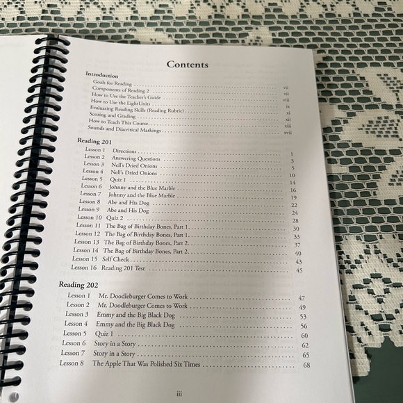 CLE Reading 2 Teacher's Guide - Helping Hands - Picture 2 of 4